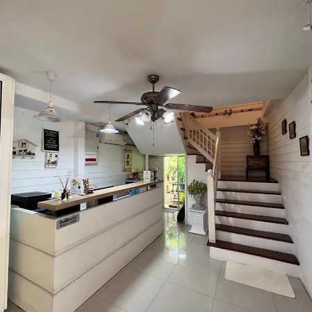 Ban Thungdang Housetel Bangkok Hotel Ngoại thất bức ảnh