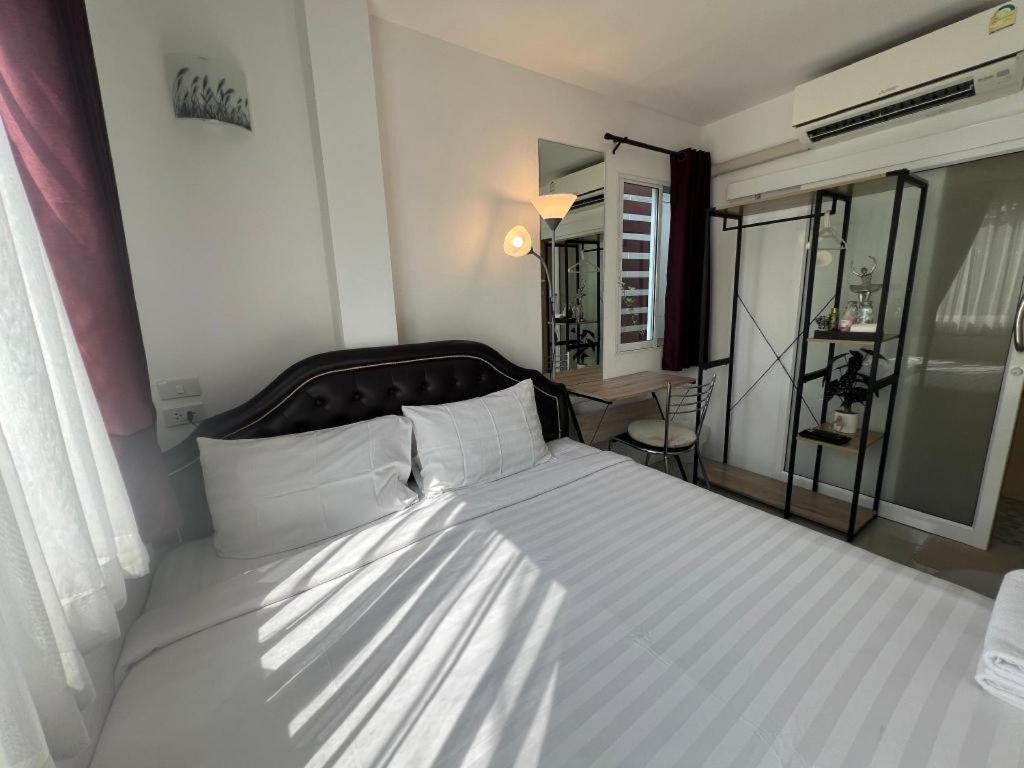 Ban Thungdang Housetel Bangkok Hotel Ngoại thất bức ảnh