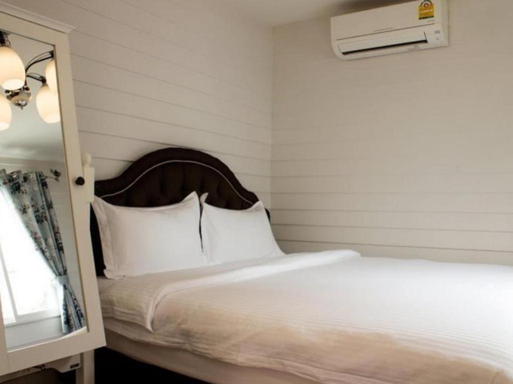 Ban Thungdang Housetel Bangkok Hotel Ngoại thất bức ảnh